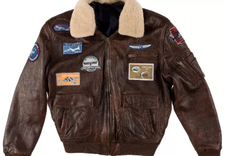 Una chamarra usada por Neil Armstrong, el primer ser humano en pisar la Luna, que forma parte de los objetos más entrañables de una colección de la familia del astronauta que está a la venta mediante una subasta en coincidencia con el aniversario número 50 de la misión Apolo 11. FOTO/EFE