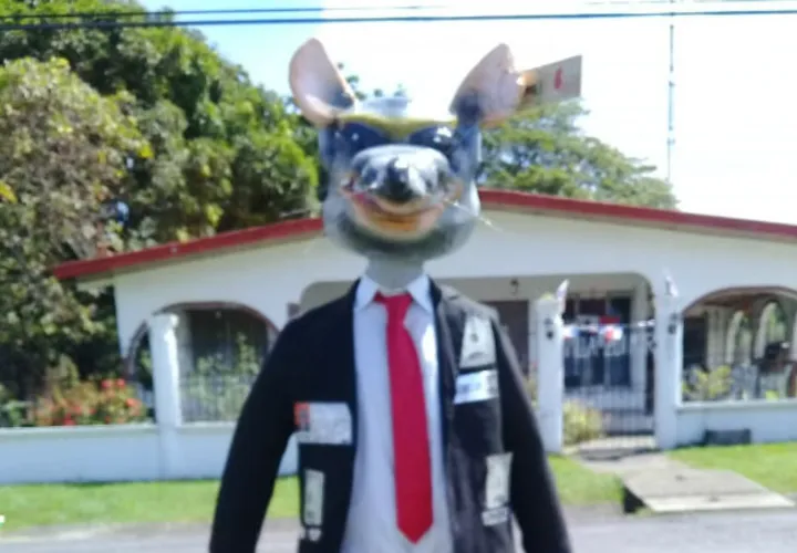Un político con cabeza de rata en Bejuco, Chame. Foto: Eric A. Montenegro