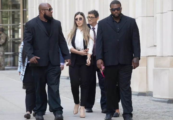 Ishmael Bailey,(D)  de 36 años,  tenía 12 años de servicio en la Policía de Nueva York, y fue suspendido sin derecho a paga, y fue procesado por cargos de posesión y venta de una sustancia controlada, recibir sobornos y falta de ética policial. FOTO/AP