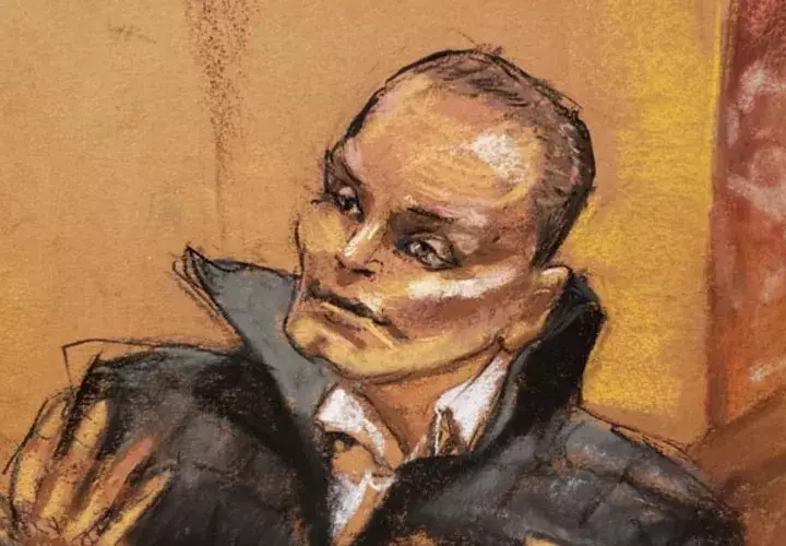 El narcotraficante colombiano Juan Carlos Ramírez, alias "Chupeta", mientras da su testimonio, durante la continuación del juicio por narcotráfico contra "El Chapo" en el tribunal del Distrito Sur en Brooklyn, Nueva York. FOTO/EFE