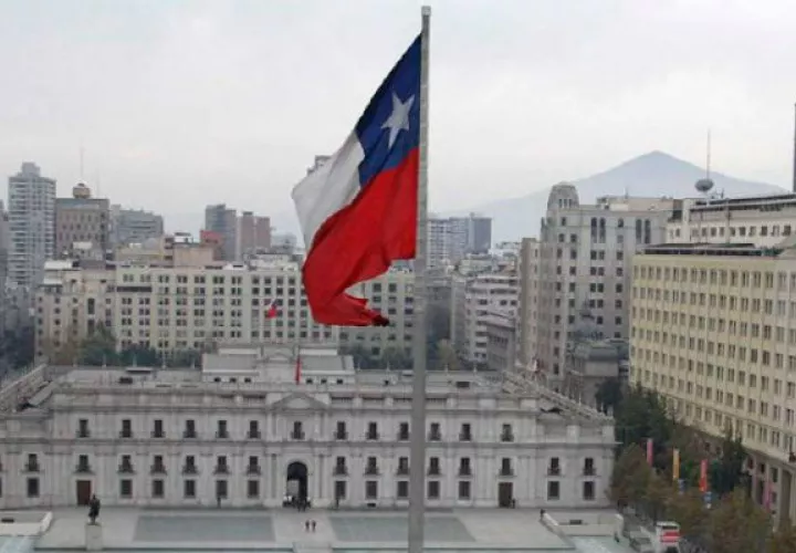 Chile tiene una industria muy fuerte y gran parte de la riqueza local es administrada por gestores locales.