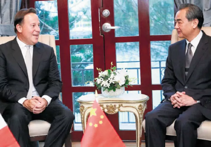 Juan Carlos Varela, presidente de Panamá, y Xi Jinping, presidente de la República Popular China.