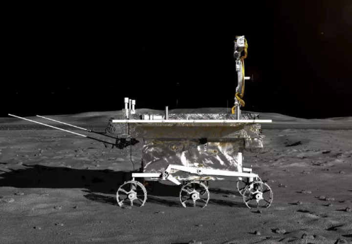 La Administración Nacional del Espacio de China (ANEC) indicó que el alunizaje se produjo después de que el Centro de Control Aeroespacial de Pekín diera la orden a las 10.15 hora local (02.15 GMT).