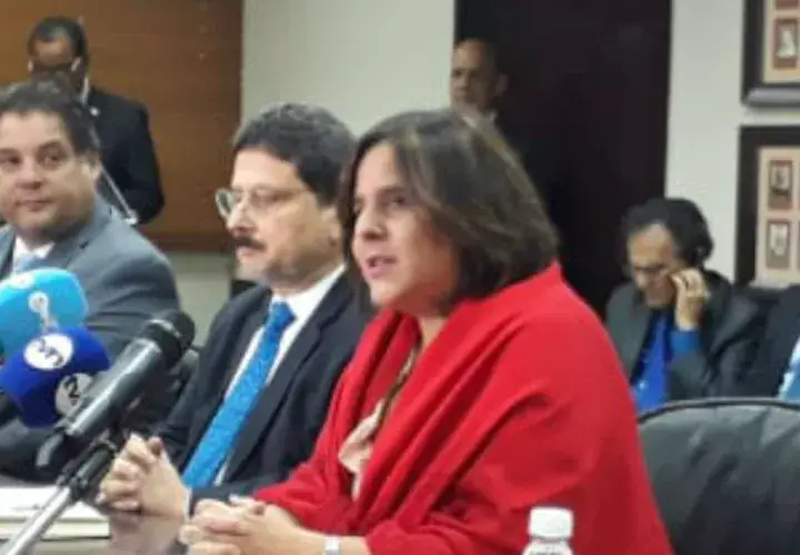 La dispensa significa más deuda, según diputados.