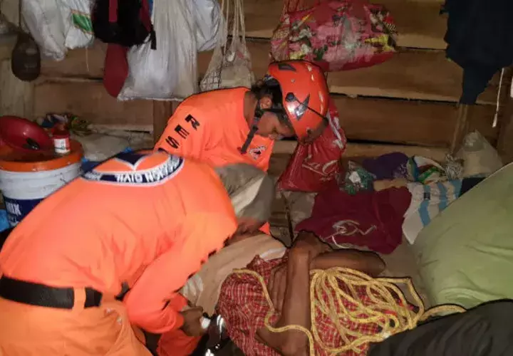 Los dos rescatados fueron traslados hasta el hospital de San Félix en la provincia de Chiriquí. 