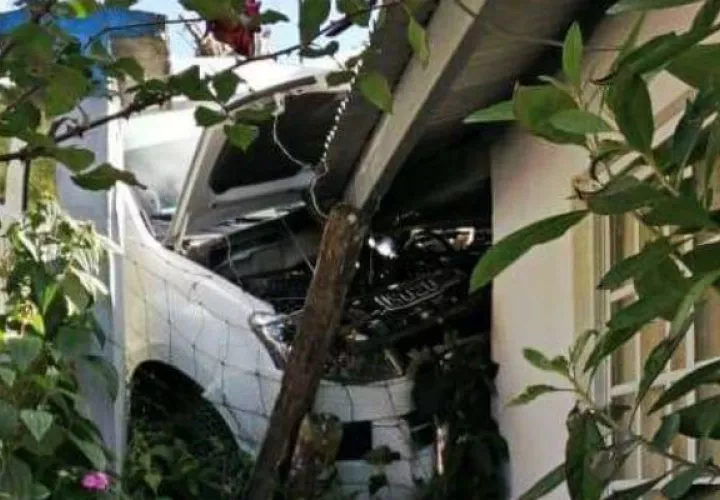 Se calcula que el accidente se dió aproximadamente a las 7 de la mañana en la comunidad de Las Nubes.
