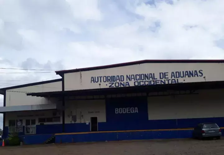 Les encontraron mercancía  que se había retenido en operativos y cuyo valor supera los $900,000. Foto/José Vásquez