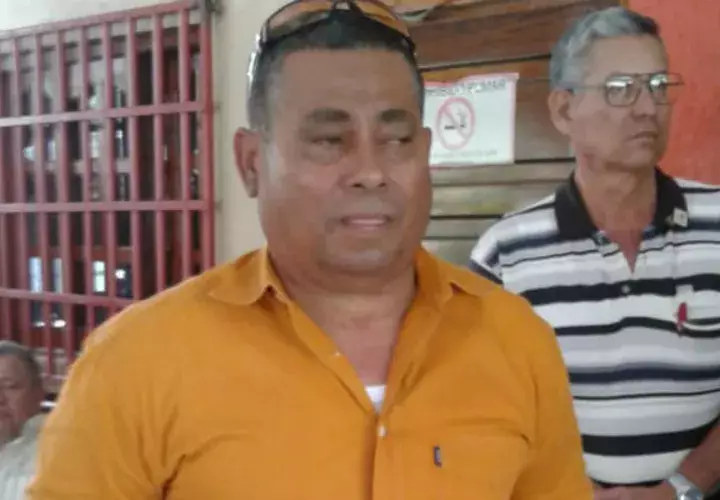 Se cree que Espinoza sufrió un infarto fulminante. 