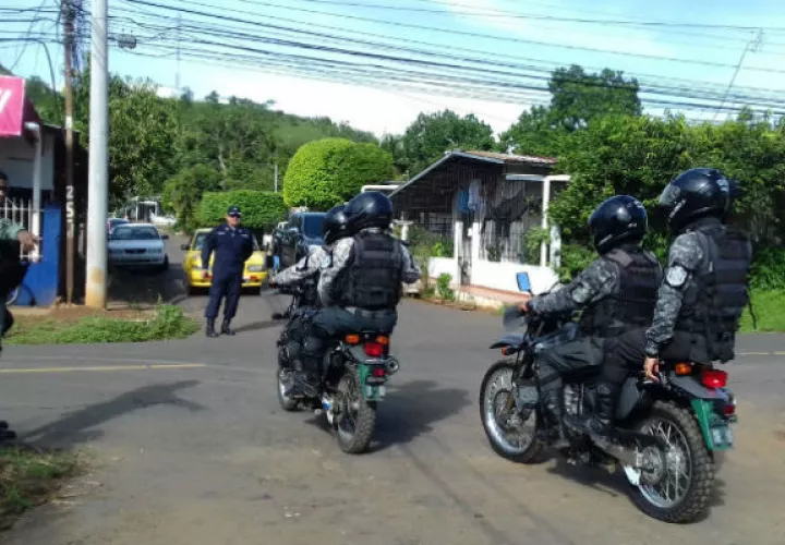 La Policía Nacional mantiene operativos en el sector para dar con los delincuentes.