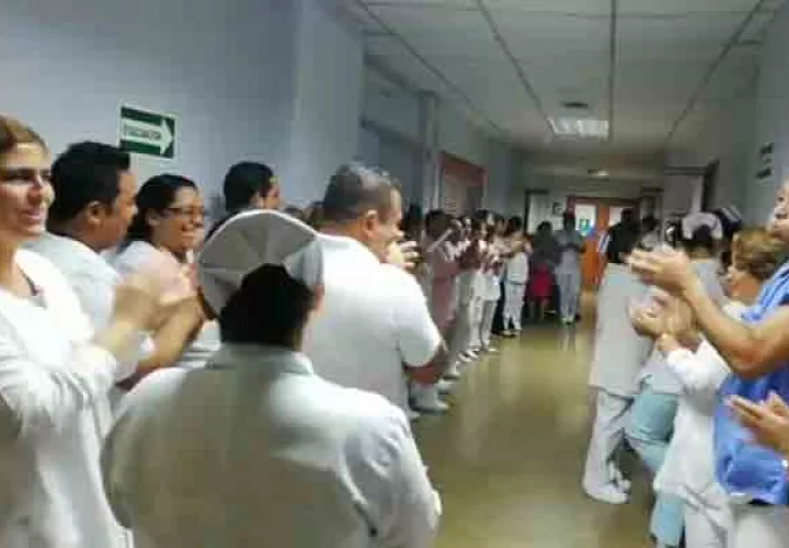 Los trabajadores de la salud exigen las condiciones necesarias para realizar su trabajo. Foto/José Vásquez