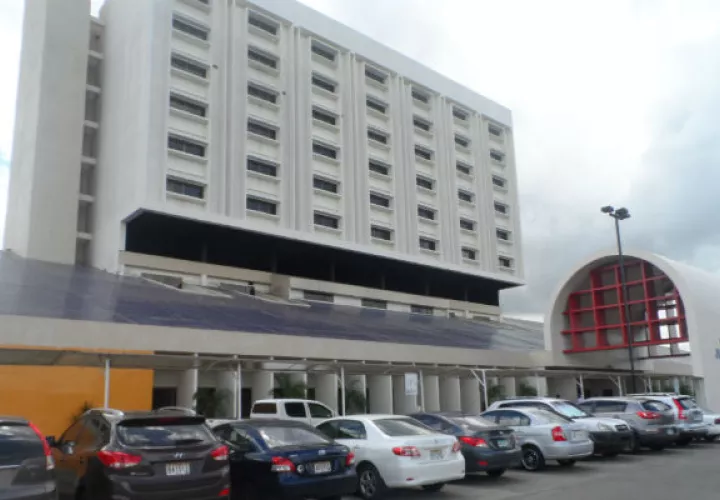 La alerta permite que  permite que los hospitales José Domingo de Obaldía, Rafael Hernández en Chiriquí, Chicho Fábrega en Veraguas y el de Changuinola estén alerta por cualquier caso sospechoso.