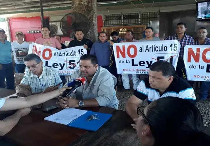 Este grupo que  amenaza con salir protestar si el gobierno del presidente Juan Carlos Varela no le pone un alto a este problema que les ocasiona pérdidas a los nacionales.
