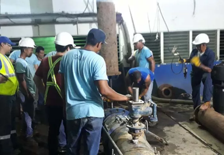 Los moradores consultados indicaron que esperaban bajas presiones pero no desabastecimiento total, menos en el día domingo. Foto/Thays Domínguez