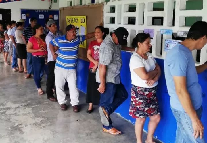 Las personas que están en fila a la hora cierre de urna tienen derecho a votar. @tepanama