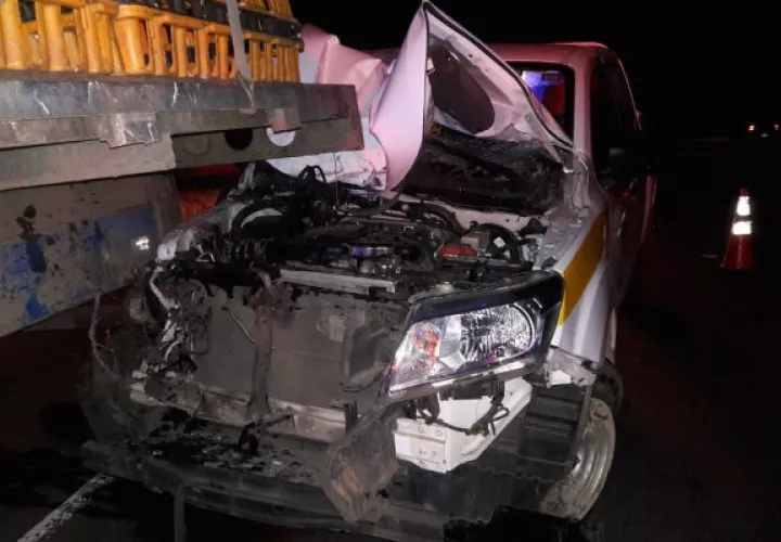 El vehículo blanco incolucrado en el accidente ocurrido en la provincia de Coclé quedó con serios daños. @BCBRP