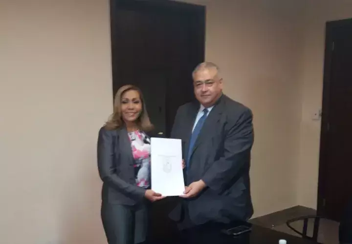 Yanibel Ábrego y Alfonso Fraguela /Foto Víctor Arosemena