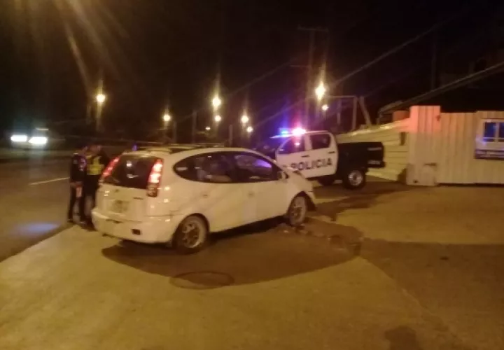 El conductor de vehículo de 56 años, al realizarle la prueba de alcotest (concentración de alcohol en los pulmones), marcó 94 gramos de alcohol por litro de sangre. Foto/Eric Montenegro