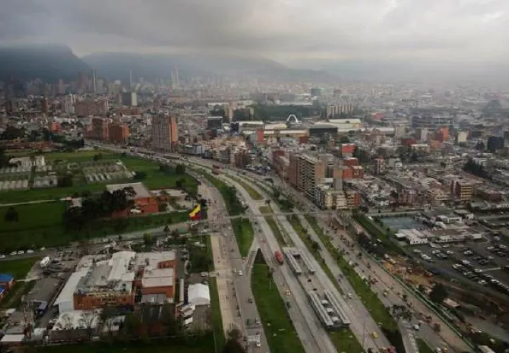 Bogotá es una de las cuatro ciudades más atractivas para invertir en Latinoamérica. EFE Archivo