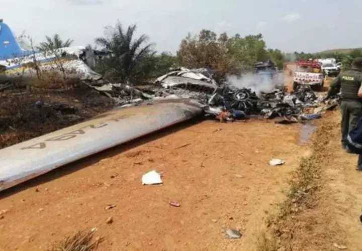 Según la Aeronáutica Civil, el avión de matrícula HK-2494, que cubría la ruta entre San José del Guaviare, capital del departamento del Guaviare, y Villavicencio "se declaró en emergencia" hacia las 10.40 locales.