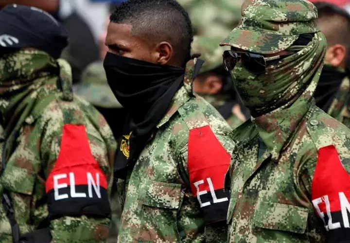 El helicóptero que transportaba valores, de matrícula HK4327, fue atacado el pasado 11 de enero en una zona rural del municipio de Hacarí, lo que obligó al piloto a realizar un aterrizaje de emergencia.
