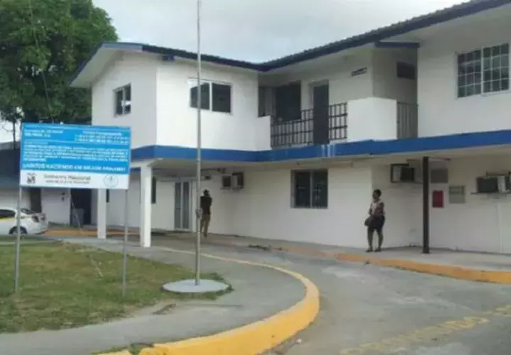  Héctor Orlando Quintero se mantiene recibiendo atención médica tras balacera registrada en Colón. 
