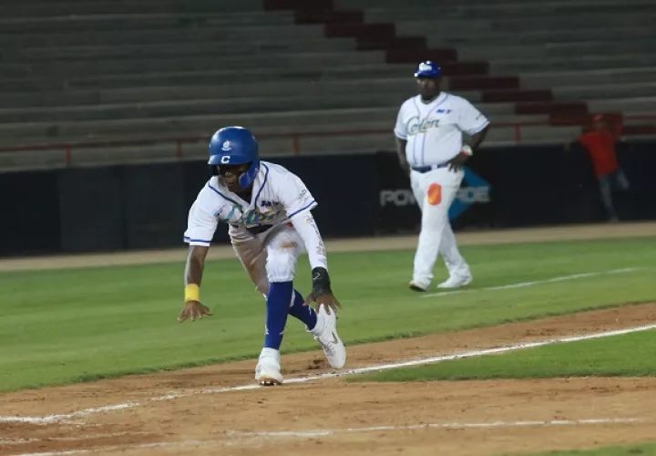 Colón tiene marca de 10-5.