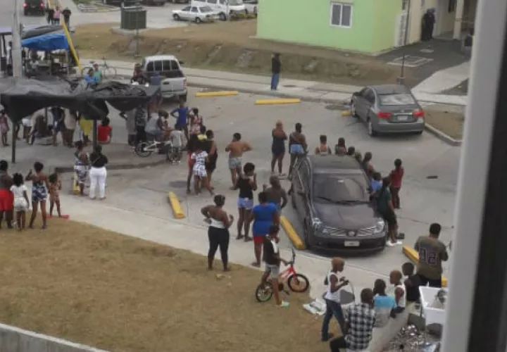 Una persona pierde la vida en el habitacional Altos de Los Lagos en Colón. @TraficoCPanama
