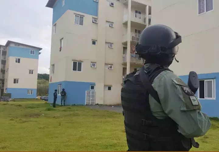 En Los Lagos de Colón se ha realizado una serie de operativo para bajar los índices de violencia. Foto/Diómedes Sánchez