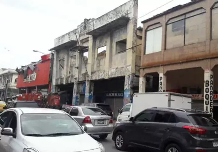En la provincia de Colón aseguran que existe inseguridad, 38 edificios cayéndose y aguas negras. 