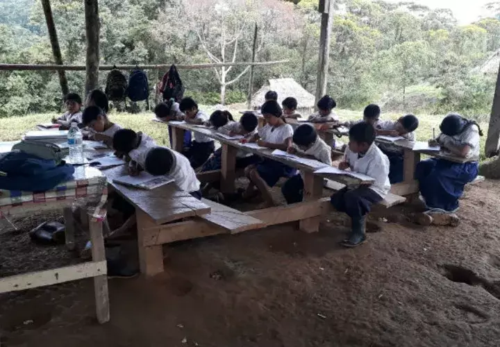 Confirmó que por el momento los docentes realizan los trabajos de planificación en San Félix.