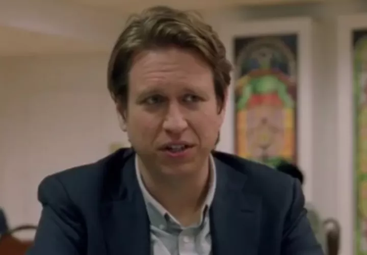 Comedia 'Crashing'.