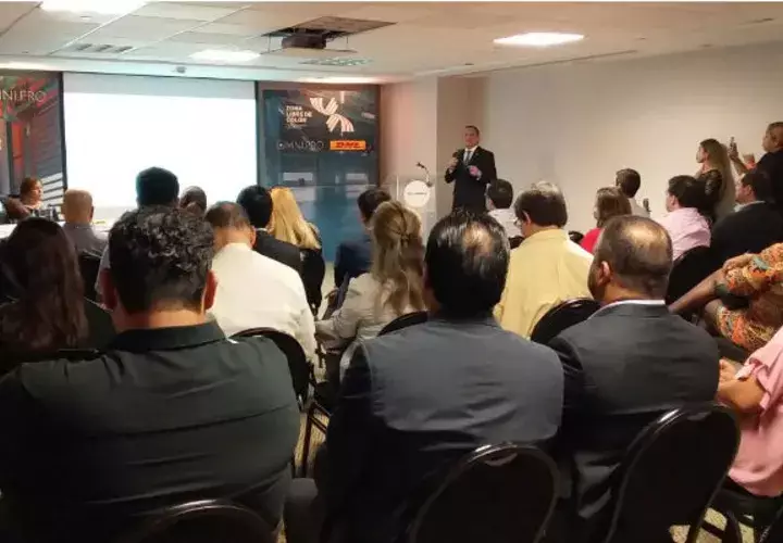 El comercio electrónico permite que las empresas sean más competitivas y aumenten sus ventas en los mercados internacionales. Foto: ZLC.
