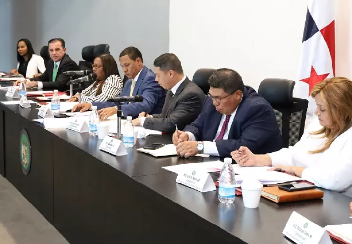 El anteproyecto busca establecer un día cívico en conmemoración de la firma de los Tratados Torrijos Carter.