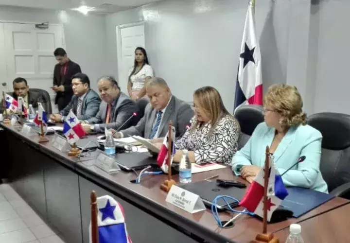 Comisión de Presupuesto de la Asamblea Nacional. Foto: @asambleapa