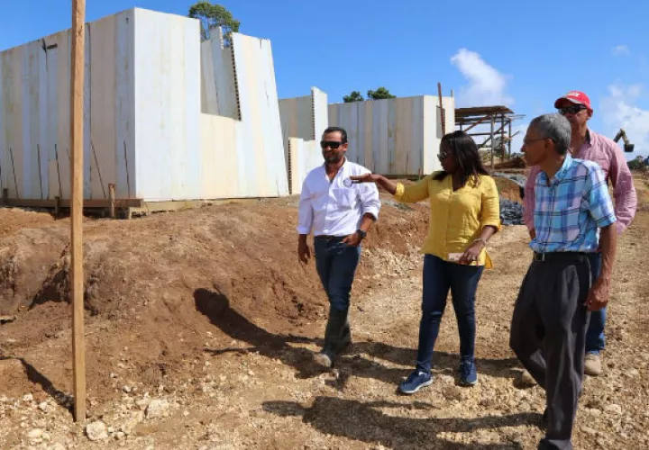 Comisión de Infraestructura Pública de la Asamblea Nacional inpecciona condición de proyectos de obras públicas. Foto/Cortesía