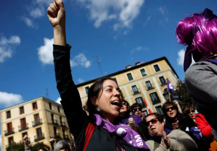 El Organismo Iberoamericano de Juventud (OIJ) dio a conocer que en Latinoamérica el porcentaje de mujeres jóvenes que emprenden como salida laboral duplica al de los hombres.