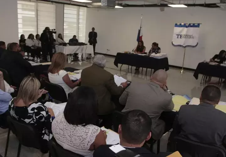 Audiencia de impugnación contra candidatura de Ricardo Martinelli. Foto/Victor Arosemena