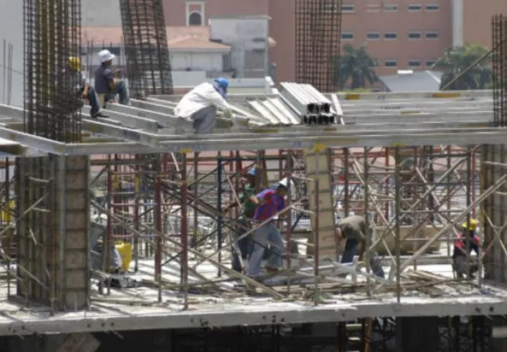 El sector construcción está desacelerado desde hace dos años. Archivo