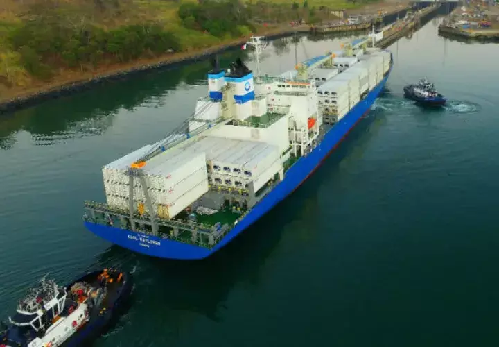El Cool Explorer es uno de seis buques refrigerados considerados los más grandes del mundo para este segmento. Foto: Canal de Panamá.