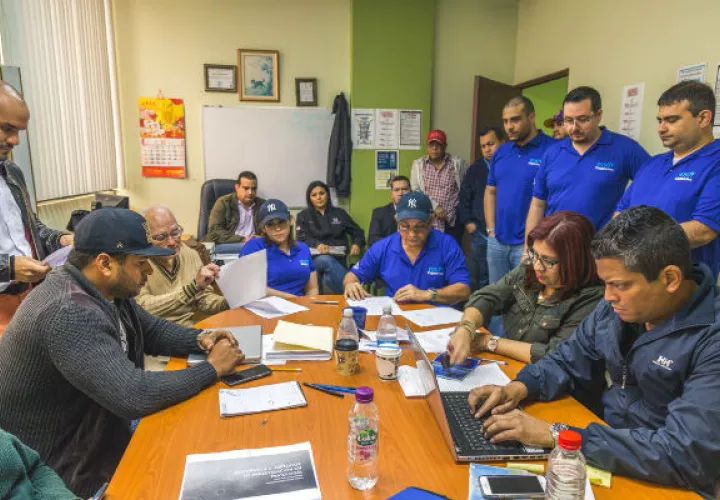 Actualmente el salario mínimo de un tripulante de cabina es de $677