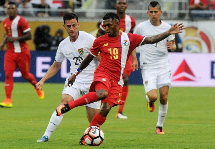 Alberto 'Negrito' Quintero de Panamá en el partido contra Bolivia en la Copa América Centenario. Foto:EFE