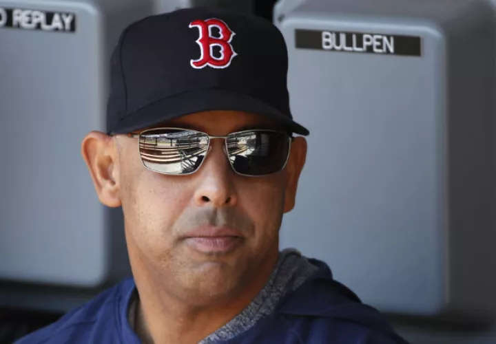Alex Cora de los Medias Rojos de Boston. Foto:AP