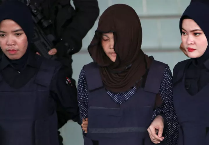 La fiscalía de Malasia pidió hoy la retirada de los cargos contra una de las acusadas en el asesinato de Kim Jong-nam, el hermano mayor del líder norcoreano, Kim Jong-un, hace dos años en el aeropuerto de Kuala Lumpur.