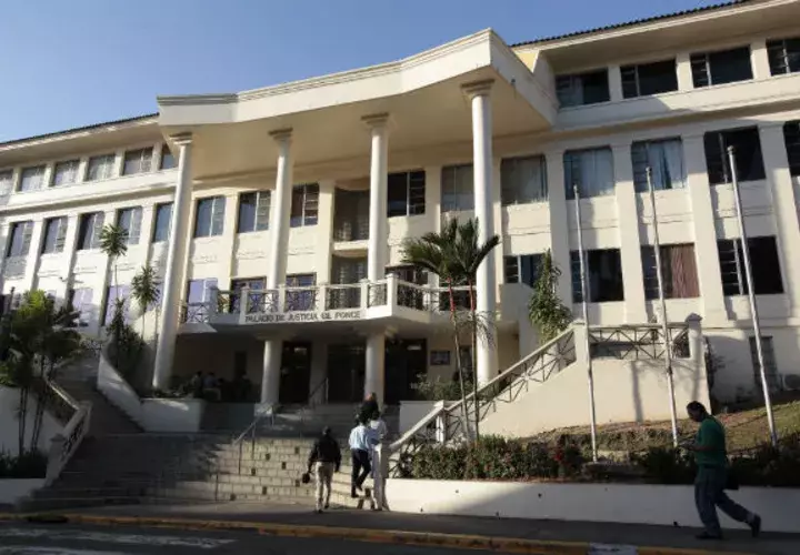 La Corte Suprema de Justicia declara inconstitucional el contrato entre el Estado y Minera Petaquilla.