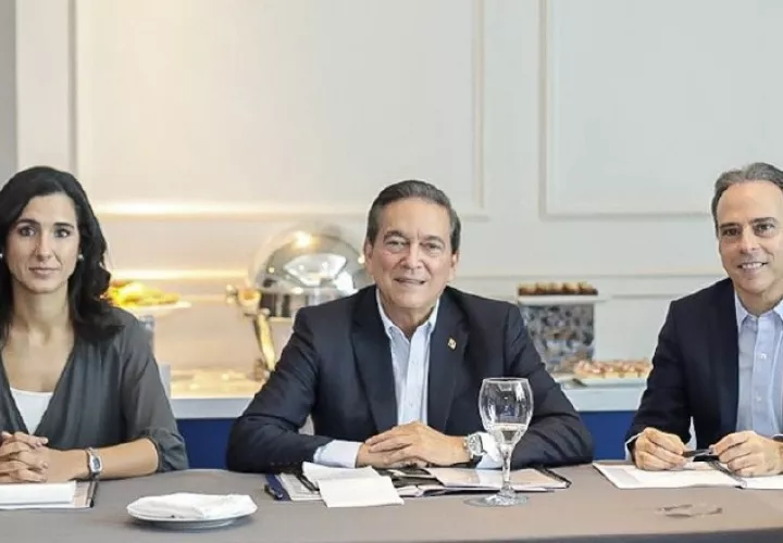 La reunión de Cortizo con la Concertación fue presidida por Michelle Muschett (izquierda). Foto de cortesía