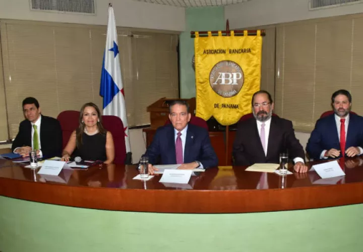 Nuevo Gobierno trabajará en alianza con el sector bancario.