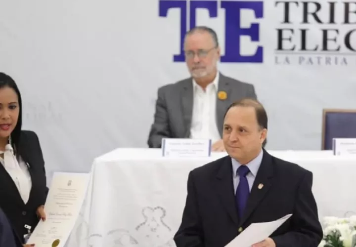El acto se realizará esta mañana en la sede del Tribunal Electoral. Foto de twitter