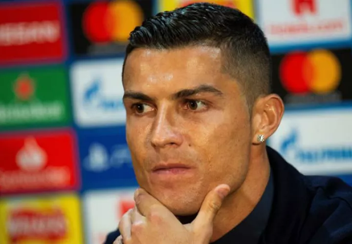 Cristiano Ronaldo atiende a la prensa Foot EFE