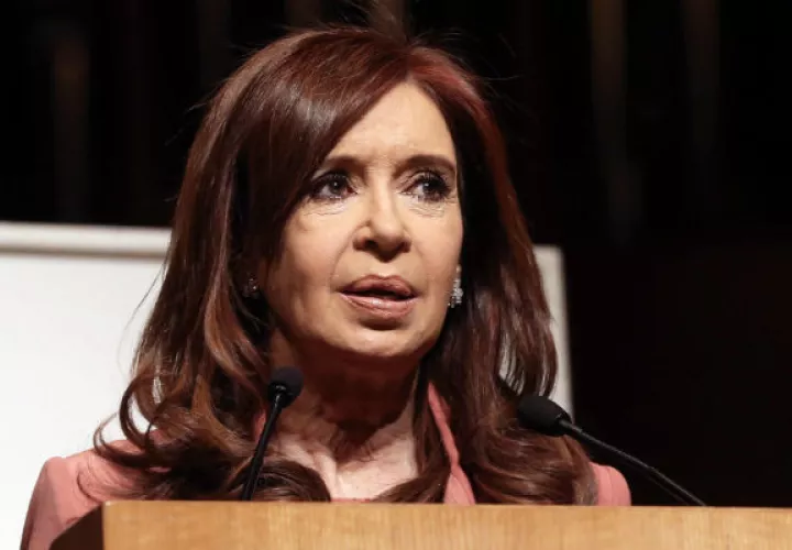 La defensa de Fernández, quien rechaza los cargos, ha anunciado que su intención es apelar el procesamiento de la exmandataria hasta llegar a la Corte Suprema de ser necesario.