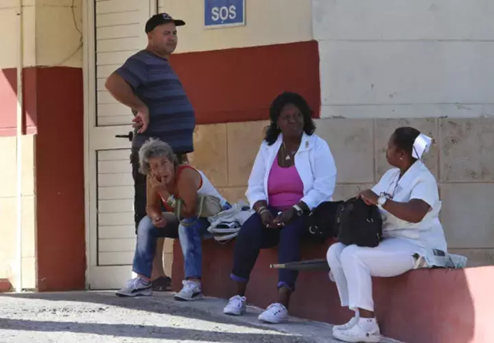 Bolsonaro criticó el modelo actual del Más Médicos, pero defendió su continuidad con diversas modificaciones, entre ellas que los galenos cubanos reciban el salario integral. FOTO/EFE